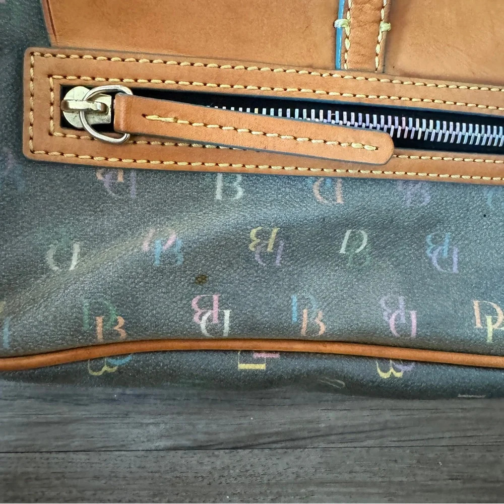 Y2K 2000s Dooney & Bourke Leather flap rainbow monogram mini shoulder bag - Picture 4 of 11